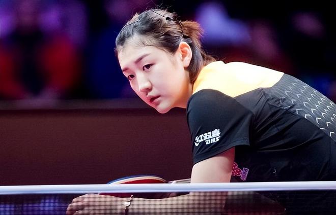 更在场上展 更在场上展