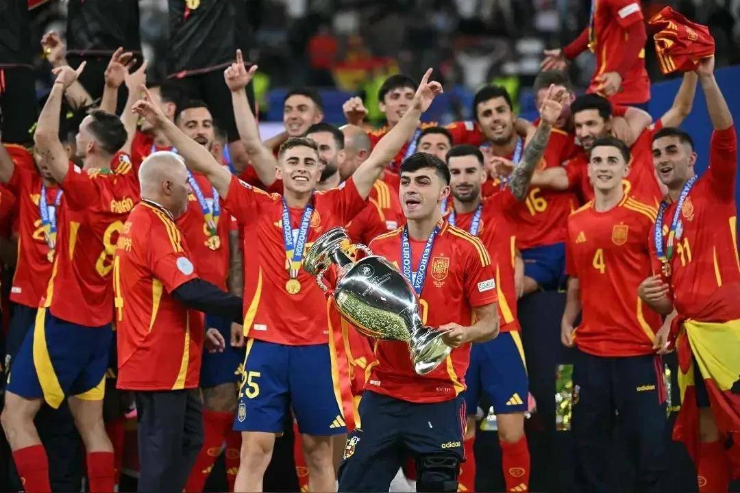 強調文化建 強調文化建