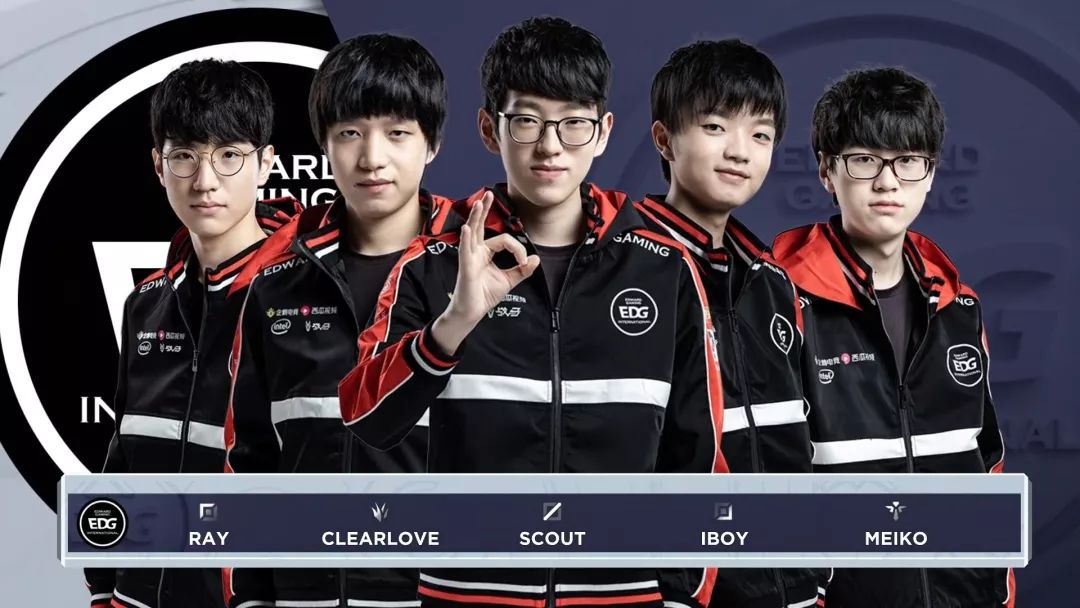 在现代足球 在现代足球