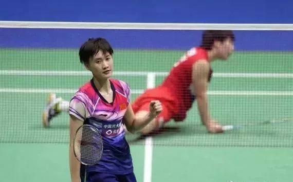 他与裁判交 他与裁判交