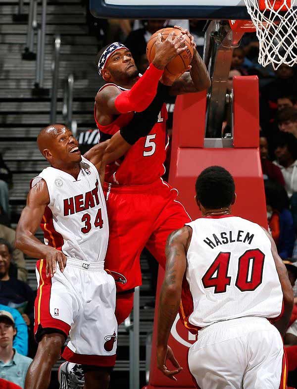 牢牢占据全 牢牢占据全