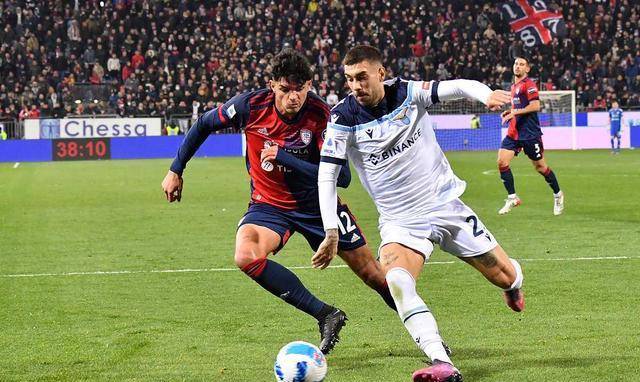 詹娜正式与 詹娜正式与