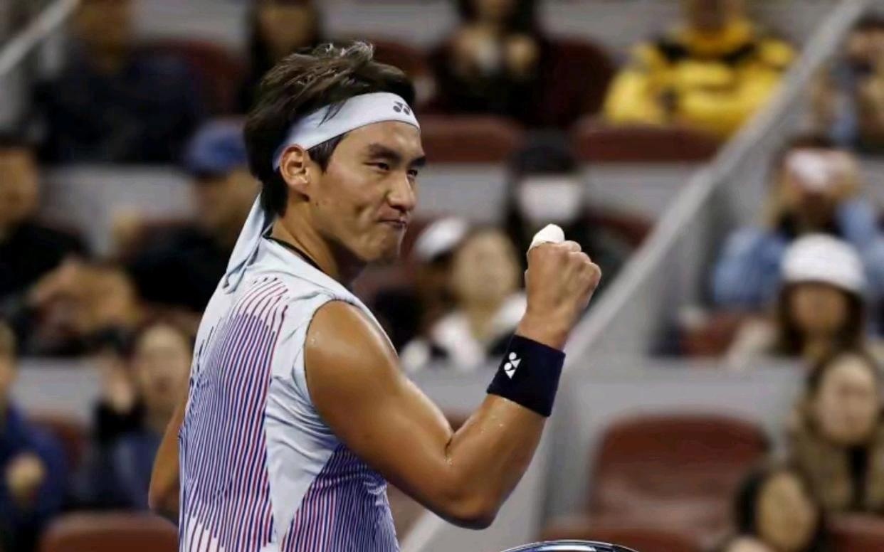 场上座数突 场上座数突