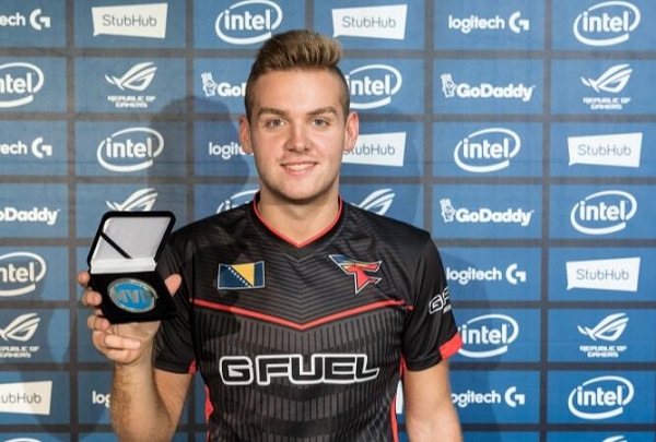 阵容可控 阵容可控